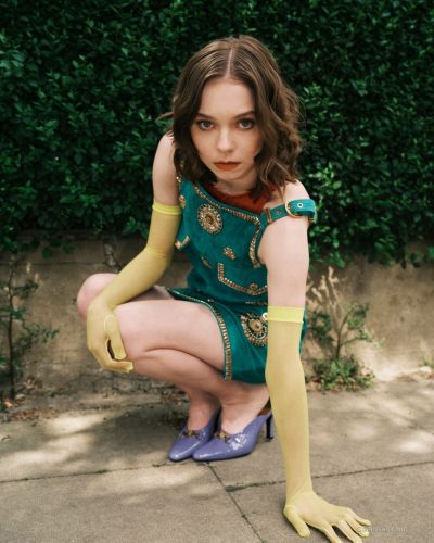 Emma Myers Dazzles In Vibrant Green Dress For Behind The Blinds Magazine 2026