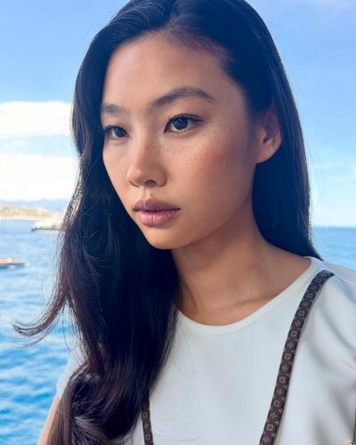 Hoyeon Jung photo image 3