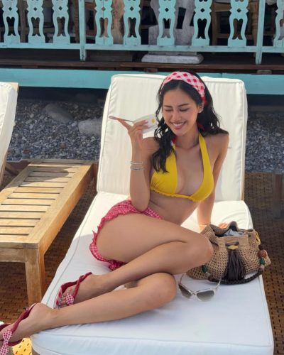 Jihoon Kim Enjoys A Sunny Day By The Pool In June 2026