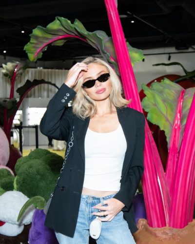 Natalie Alyn Lind photo image 3