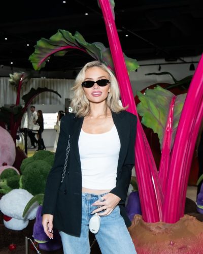 Natalie Alyn Lind photo image 4