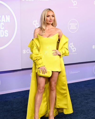 Natalie Alyn Lind Dazzles In Vibrant Yellow At The 52nd American Music Awards 2026