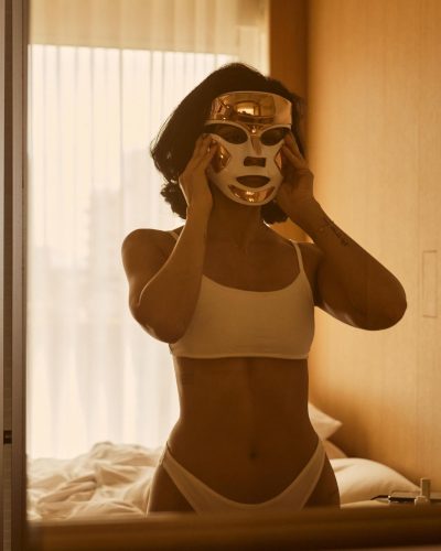 Nazanin Mandi photo image 6