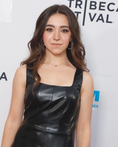 Olivia Edward Stuns In Sleek Black Dress At Tribeca Festival 2026