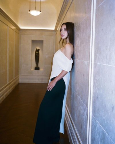 Olivia Munn photo image 4