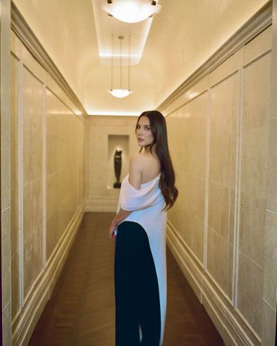 Olivia Munn photo image 5