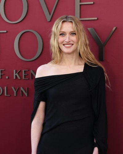 Sarah Pidgeon at Love Story FYC Event image 5