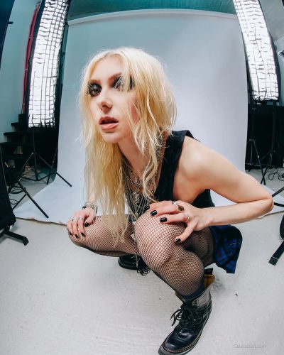Taylor Momsen photo image 5