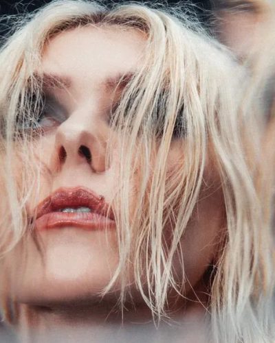 Taylor Momsen photo image 6