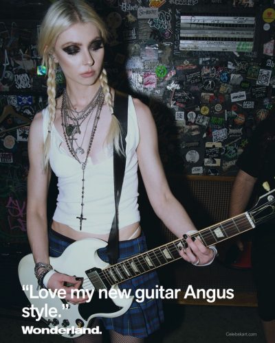 Taylor Momsen photo image 2