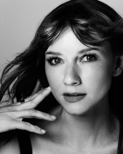 Valorie Curry photo image 3