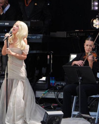 Christina Aguilera Takes the Stage at Obama Presidential Center Opening 2026 - Photo 2