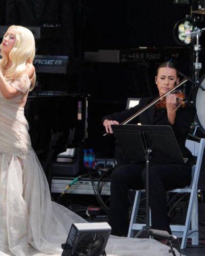 Christina Aguilera Takes the Stage at Obama Presidential Center Opening 2026 - Photo 3