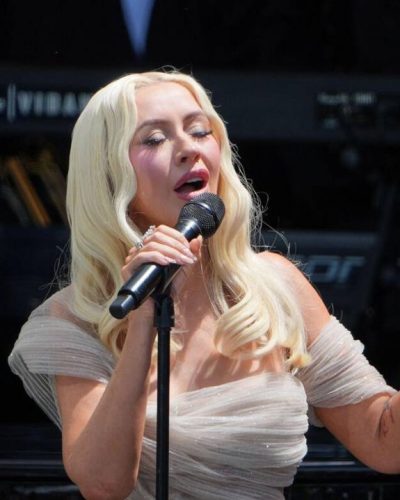Christina Aguilera Takes the Stage at Obama Presidential Center Opening 2026 - Photo 4
