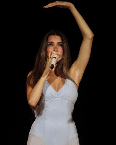 Madison Beer photo image 2
