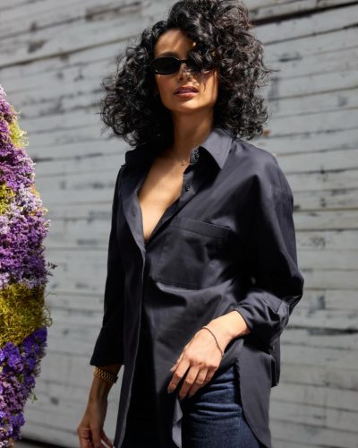 Nazanin Mandi photo image 4