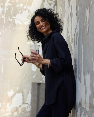 Nazanin Mandi photo image 5