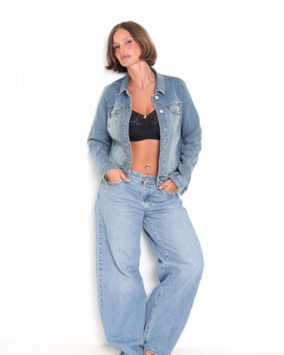 Photoshoot Featuring Naila Van Kommer May 2026 - Photo 6