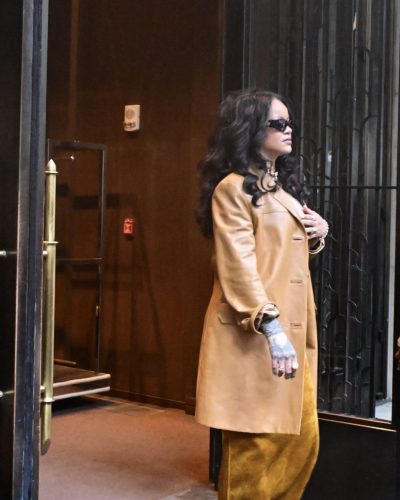 Rihanna Departs Four Seasons Hotel in New York City June 2026 - Photo 6