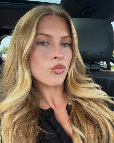 Xandra Pohl at An Event image 6