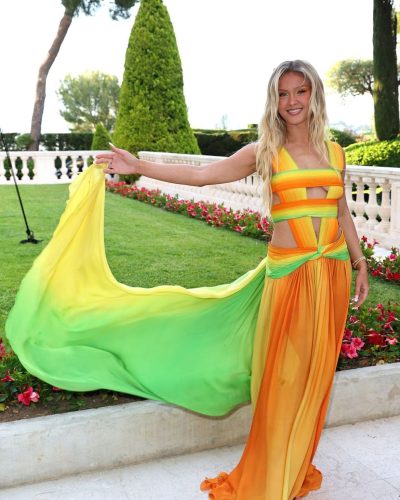 Zara Larsson photo image 2