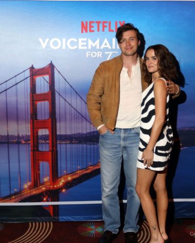 Zoey Deutch photo image 5