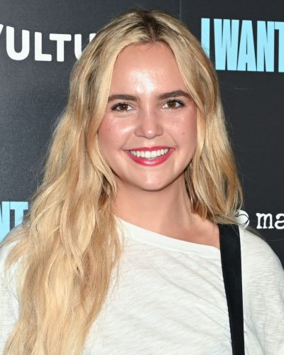 Bailee Madison Attends I Want Your Sex Premiere in New York July 2026 - Photo 2