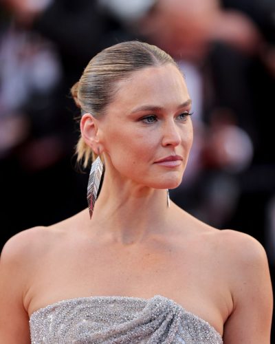 Bar Refaeli at La Bataille De Gaulle Lage De Fer Screening at Cannes 2026 - Photo 3