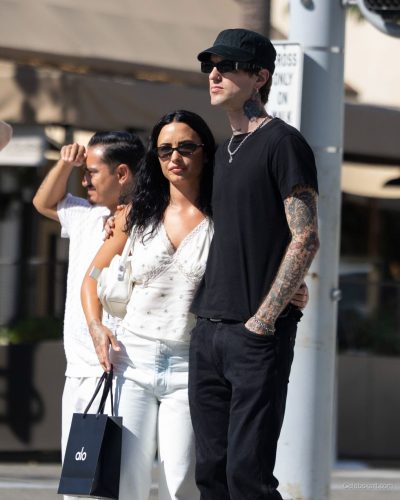 Demi Lovato and Jordan Lutes Shopping at Alo in Beverly Hills July 2026 - Photo 2