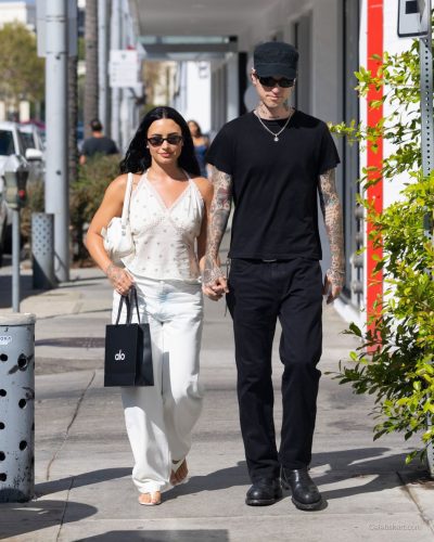 Demi Lovato and Jordan Lutes Shopping at Alo in Beverly Hills July 2026 - Photo 6