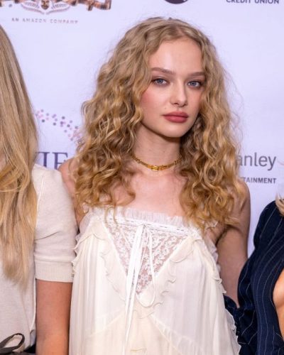 Elle Chapman at 2026 Women in Entertainment Summit in Los Angeles - Photo 2