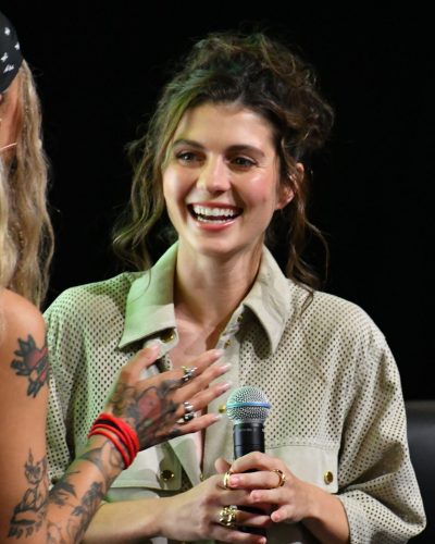 Emily Bader at Fifa X Netflix Couch Cup at Fanatics Fest in NYC July 2026 - Photo 5