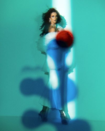 Indira Varma for Schon in Switzerland November 2023 - Photo 5