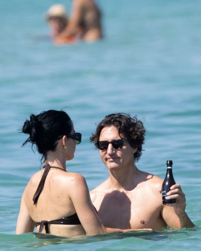 Katy Perry in Bikini and Justin Trudeau at Club 55 Beach July 2026 - Photo 5