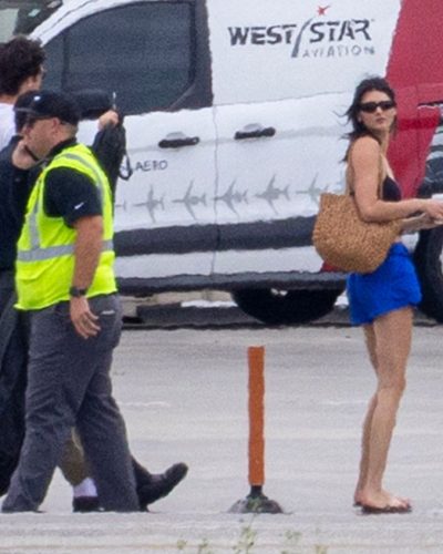Kendall and Kylie Jenner Timothee Chalamet and Jacob Elordi Depart Airport in San Diego January 2026 - Photo 2