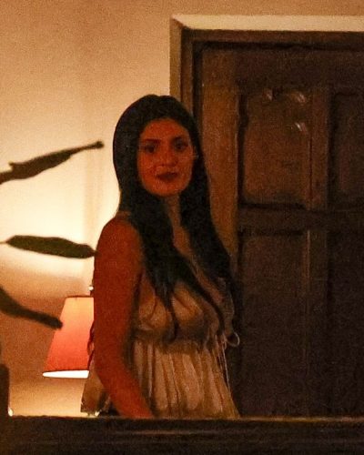 Kylie Jenner Seen Arriving for Dinner at Chateau Marmont in Los Angeles 2026 - Photo 6