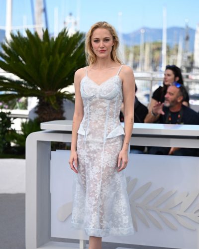 Maika Monroe at Victorian Psycho Photocall at 79Th Cannes Film Festival 2026 - Photo 4