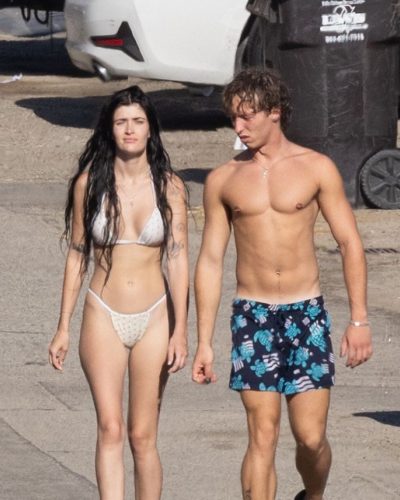 Sami Sheen Enjoys Beach Walk with Boyfriend in Malibu July 2026 - Photo 3