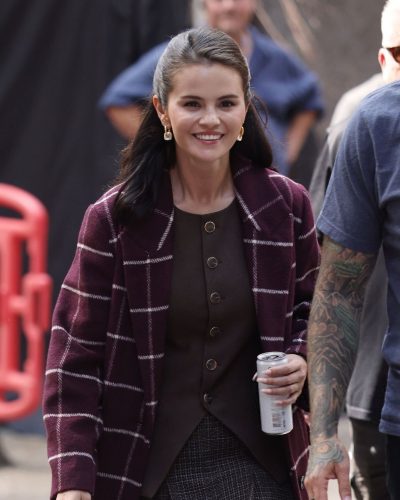 Selena Gomez on the Set of Only Murders in the Building in London 2026 - Photo 3