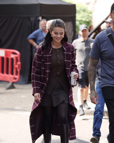 Selena Gomez on the Set of Only Murders in the Building in London 2026 - Photo 6