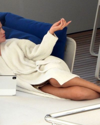 Selena Gomez Spends a Relaxed Day on a Yacht in Portofino July 2026 - Photo 4