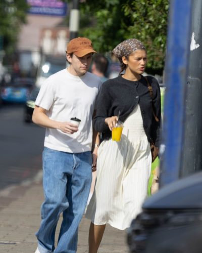 Zendaya and Tom Holland Enjoy Coffee Together in London July 2026 - Photo 3