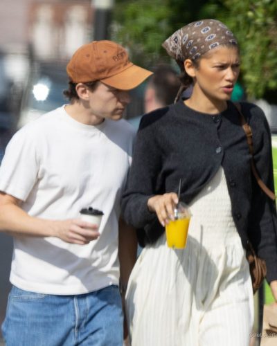 Zendaya and Tom Holland Enjoy Coffee Together in London July 2026 - Photo 4