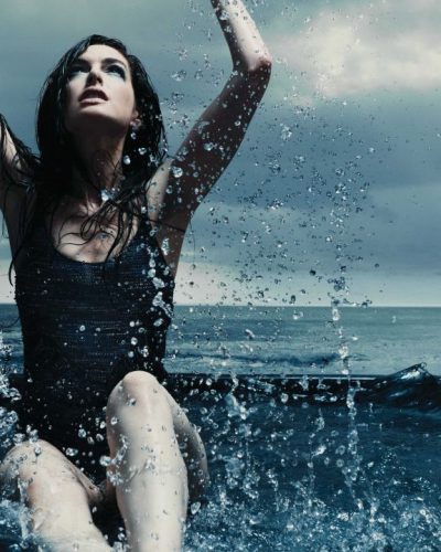 Anne Hathaway for Elle USA Summer 2026 - Photo 6